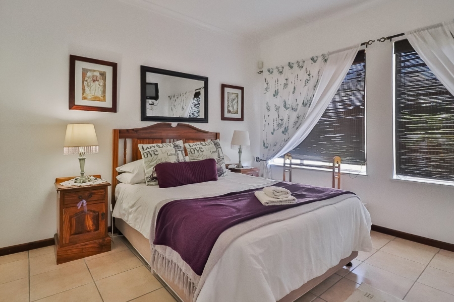 7 Bedroom Property for Sale in Country Club Western Cape
